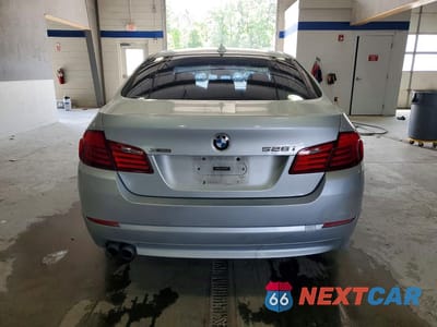 Zdjęcie 6 z 12 samochodu: 2013 BMW 528 XI VIN:WBAXH5C55DD108413 - miniatura