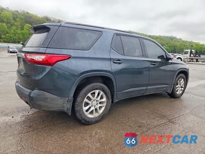 Trzecie zdjęcie samochodu z tyłu: 2019 CHEVROLET TRAVERSE LT VIN:1GNEVGKW1KJ221600 - miniatura