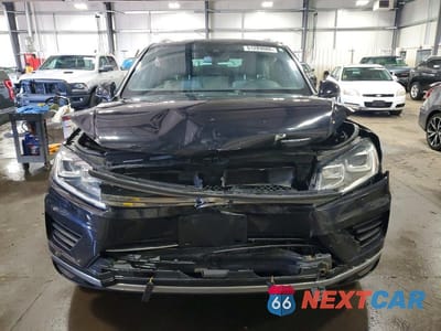 Piąte zdjęcie samochodu w środku: 2017 VOLKSWAGEN TOUAREG WOLFSBURG VIN:WVGRF7BP5HD006143 - miniatura