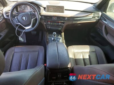 Zdjęcie 8 z 14 samochodu: 2018 BMW X5 SDRIVE35I VIN:5UXKR2C5XJ0Z16895 - miniatura