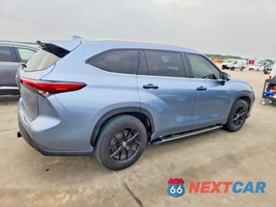 Trzecie zdjęcie samochodu z tyłu: 2023 TOYOTA HIGHLANDER XLE VIN:5TDKDRAH1PS018083 - miniatura