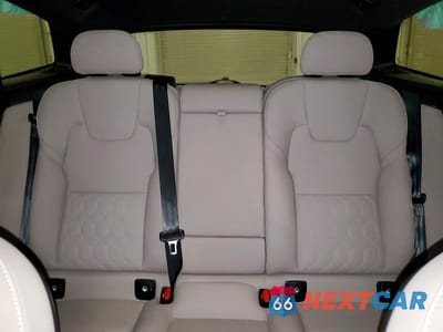 Zdjęcie 10 z 13 samochodu: 2026 VOLVO XC60 PLUS VIN:YV4M12RC9T1365327 - miniatura
