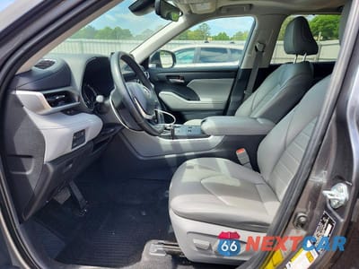 Zdjęcie 7 z 14 samochodu: 2023 TOYOTA HIGHLANDER XLE VIN:5TDKDRAH5PS516819 - miniatura