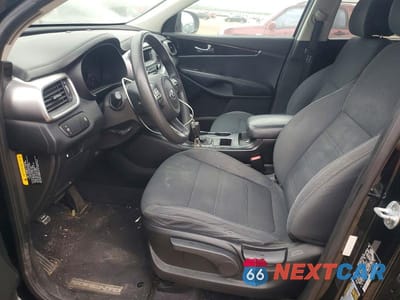Zdjęcie 7 z 12 samochodu: 2016 KIA SORENTO LX VIN:5XYPG4A38GG139274 - miniatura
