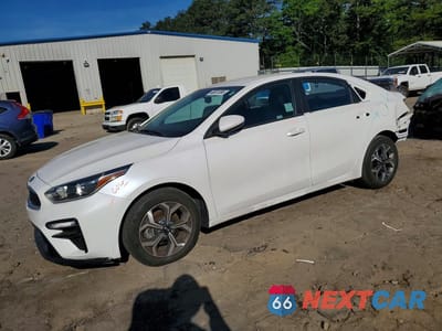 2021 KIA FORTE LXS 3KPF24AD4ME352069 - główne zdjęcie licytacji z USA - miniatura
