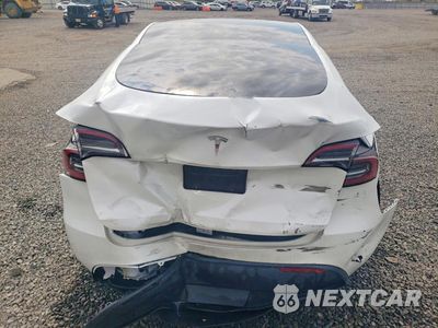 Zdjęcie 6 z 13 samochodu: 2025 TESLA MODEL Y VIN:7SAYGDED9SF241855 - miniatura