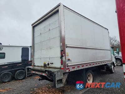 Czwarte zdjęcie samochodu z boku: 2015 ISUZU NPR HD BOX TRUCK VIN:54DC4W1B8FS804317 - miniatura