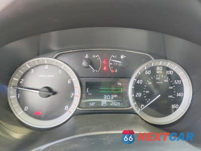 Zdjęcie 9 z 12 samochodu: 2014 NISSAN SENTRA SL VIN:3N1AB7AP1EY282846 - miniatura
