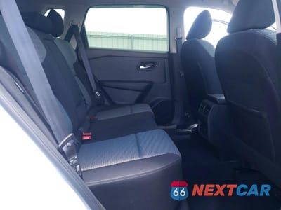 Zdjęcie 11 z 13 samochodu: 2023 NISSAN ROGUE SV VIN:JN8BT3BB0PW358520 - miniatura