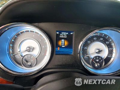 Zdjęcie 9 z 12 samochodu: 2014 CHRYSLER 300 VIN:2C3CCAAG8EH156817 - miniatura