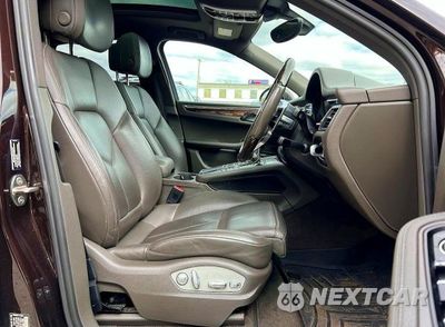 Piąte zdjęcie samochodu w środku: 2015 PORSCHE MACAN S VIN:WP1AB2A52FLB66269 - miniatura