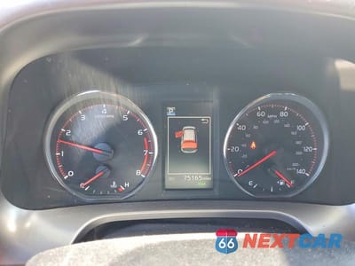 Zdjęcie 9 z 13 samochodu: 2018 TOYOTA RAV4 SE VIN:JTMNFREVXJD111016 - miniatura