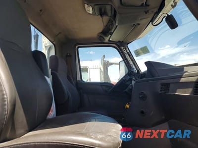 Zdjęcie 6 z 10 samochodu: 2018 INTERNATIONAL LT625 SEMI TRUCK VIN:1HSDYAPR6JH698256 - miniatura