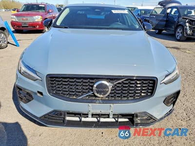 Piąte zdjęcie samochodu w środku: 2024 VOLVO S60 PLUS VIN:7JRL12TL5RG281214 - miniatura