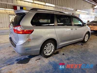 Trzecie zdjęcie samochodu z tyłu: 2015 TOYOTA SIENNA XLE 8-PASSENGER VIN:5TDYK3DC2FS571966 - miniatura