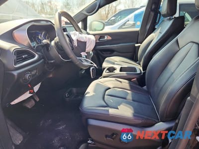 Zdjęcie 7 z 13 samochodu: 2025 CHRYSLER PACIFICA SELECT VIN:2C4RC1BGXSR599139 - miniatura