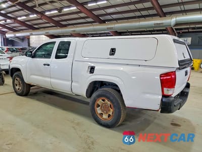 Drugie zdjęcie samochodu z przodu: 2017 TOYOTA TACOMA SR VIN:5TFRX5GN3HX091950 - miniatura