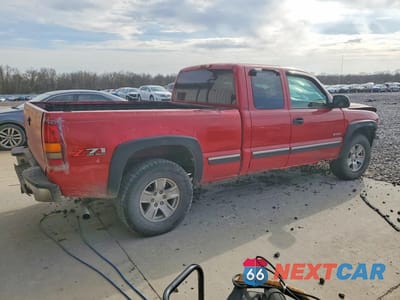 Trzecie zdjęcie samochodu z tyłu: 2002 CHEVROLET SILVERADO K1500 VIN:2GCEK19T921277207 - miniatura