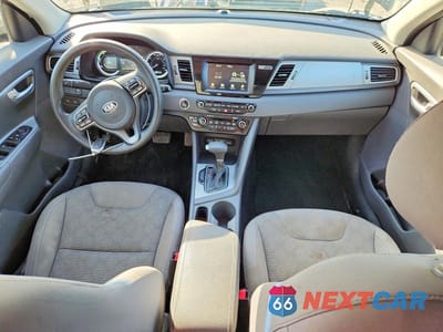 Zdjęcie 8 z 13 samochodu: 2017 KIA NIRO LX VIN:KNDCB3LC5H5047246 - miniatura