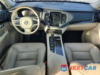 Zdjęcie 8 z 13 samochodu: 2018 VOLVO XC90 T6 VIN:YV4A22PK9J1212678 - miniatura