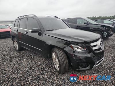 Czwarte zdjęcie samochodu z boku: 2015 MERCEDES-BENZ GLK 350 VIN:WDCGG5HB1FG404111 - miniatura