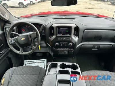 Zdjęcie 9 z 11 samochodu: 2020 CHEVROLET SILVERADO K1500 CUSTOM VIN:3GCPYBEK9LG369341 - miniatura