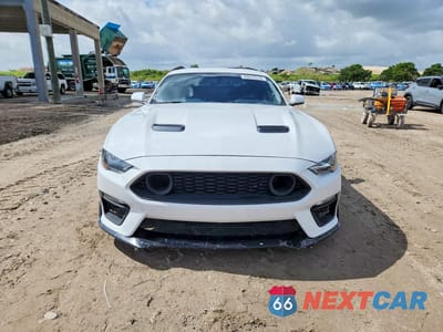 Piąte zdjęcie samochodu w środku: 2020 FORD MUSTANG GT VIN:1FA6P8CF4L5160223 - miniatura
