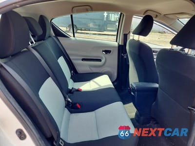 Zdjęcie 11 z 14 samochodu: 2014 TOYOTA PRIUS C TWO VIN:JTDKDTB39E1562549 - miniatura