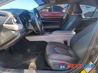 Zdjęcie 7 z 12 samochodu: 2021 TOYOTA CAMRY VIN:4T1C11AKXMU603371 - miniatura