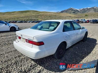 Trzecie zdjęcie samochodu z tyłu: 1997 TOYOTA CAMRY LE VIN:JT2BG22K9V0010508 - miniatura