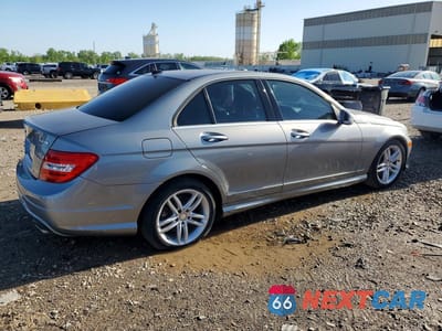 Trzecie zdjęcie samochodu z tyłu: 2014 MERCEDES-BENZ C 300 4MATIC VIN:WDDGF8AB3EA892912 - miniatura