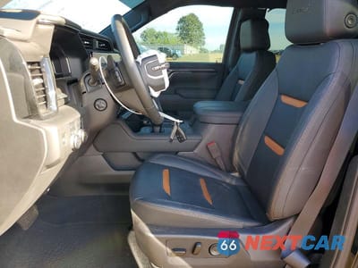 Zdjęcie 7 z 13 samochodu: 2025 GMC SIERRA K1500 AT4 VIN:3GTUUEEL4SG258249 - miniatura