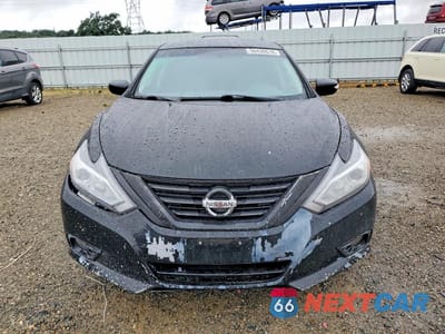 Piąte zdjęcie samochodu w środku: 2017 NISSAN ALTIMA 2.5 SV VIN:1N4AL3AP6HC242591 - miniatura
