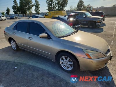 Czwarte zdjęcie samochodu z boku: 2003 HONDA ACCORD EX VIN:1HGCM66573A050160 - miniatura