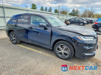 Czwarte zdjęcie samochodu z boku: 2023 HONDA HR-V EXL VIN:3CZRZ1H71PM714998 - miniatura