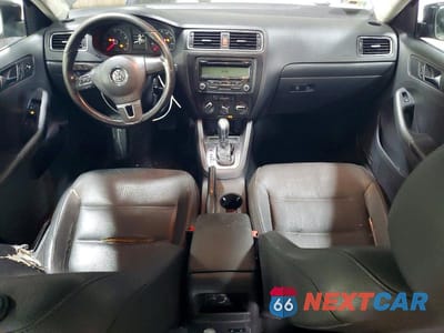 Zdjęcie 8 z 12 samochodu: 2011 VOLKSWAGEN JETTA SE VIN:3VWDX7AJ7BM318546 - miniatura