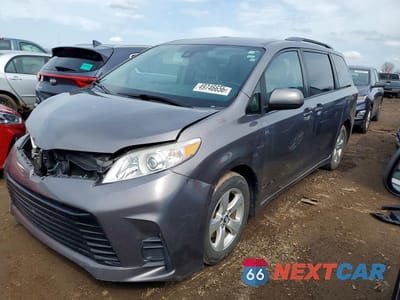 2018 TOYOTA SIENNA LE 5TDKZ3DC6JS905376 - główne zdjęcie licytacji z USA - miniatura