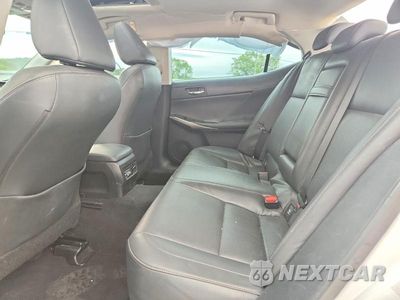 Zdjęcie 10 z 13 samochodu: 2016 LEXUS IS 300 BASE VIN:JTHCM1D24G5003305 - miniatura