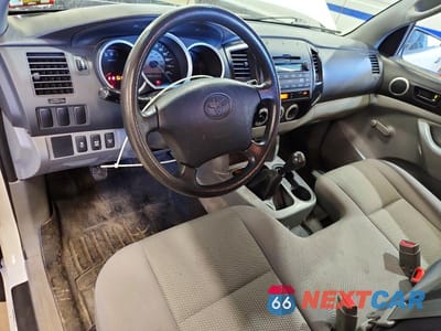 Zdjęcie 8 z 12 samochodu: 2010 TOYOTA TACOMA BASE VIN:5TEPX4EN0AZ725671 - miniatura