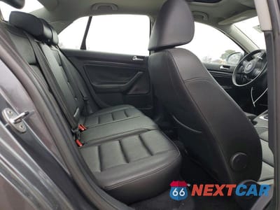 Zdjęcie 10 z 11 samochodu: 2010 VOLKSWAGEN JETTA SE VIN:3VWRZ7AJ5AM035092 - miniatura