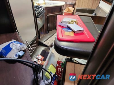 Piąte zdjęcie samochodu w środku: 2018 JAYCO WHITE HAWK CAMPER VIN:1UJBJ0BR0J14L0107 - miniatura