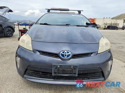 Piąte zdjęcie samochodu w środku: 2012 TOYOTA PRIUS TWO VIN:JTDKN3DU8C1593565 - miniatura