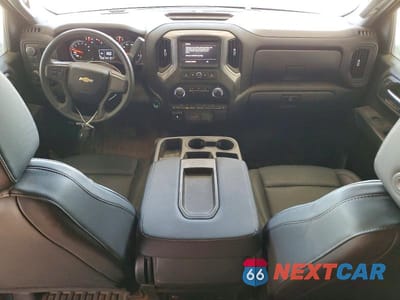 Zdjęcie 8 z 11 samochodu: 2024 CHEVROLET SILVERADO K1500 VIN:1GCUDAED1RZ239931 - miniatura