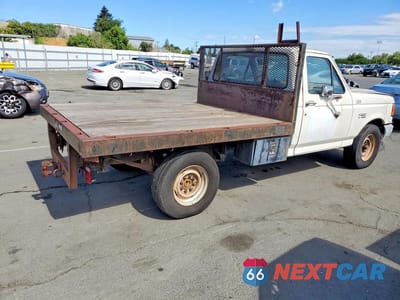 Trzecie zdjęcie samochodu z tyłu: 1989 FORD F250 VIN:1FTEF25H1KPA99971 - miniatura