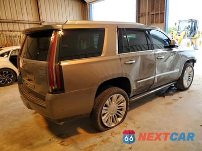 Trzecie zdjęcie samochodu z tyłu: 2019 CADILLAC ESCALADE PLATINUM VIN:1GYS3DKJ7KR173584 - miniatura