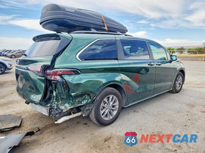 Trzecie zdjęcie samochodu z tyłu: 2025 TOYOTA SIENNA XLE 7-PASSENGER VIN:5TDJRKECXSS253061 - miniatura