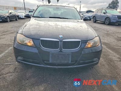 Piąte zdjęcie samochodu w środku: 2006 BMW 325 I VIN:WBAVB135X6PT16516 - miniatura