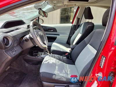 Zdjęcie 7 z 12 samochodu: 2013 TOYOTA PRIUS C THREE VIN:JTDKDTB37D1038637 - miniatura