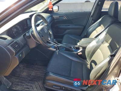 Zdjęcie 7 z 12 samochodu: 2016 HONDA ACCORD SPORT VIN:1HGCR2F52GA138369 - miniatura
