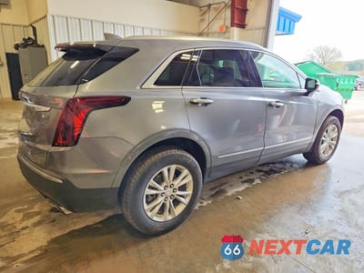 Trzecie zdjęcie samochodu z tyłu: 2021 CADILLAC XT5 LUXURY VIN:1GYKNBR45MZ147681 - miniatura